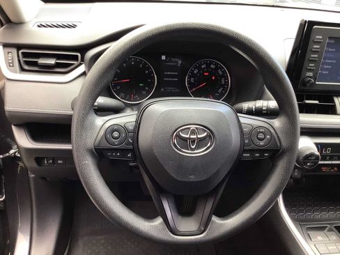 Used 2022 Toyota RAV4 XLE FWD image 15