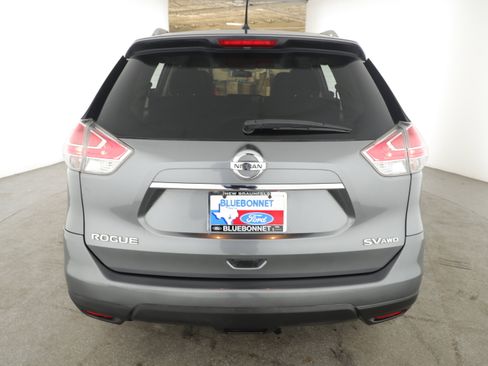 Used 2016 Nissan Rogue SV w/ SV Premium Package image 4