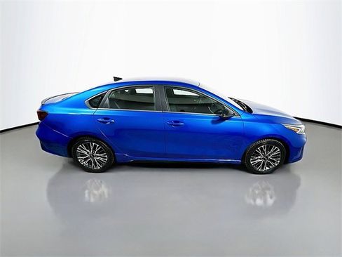 Used 2023 Kia Forte GT-Line image 8