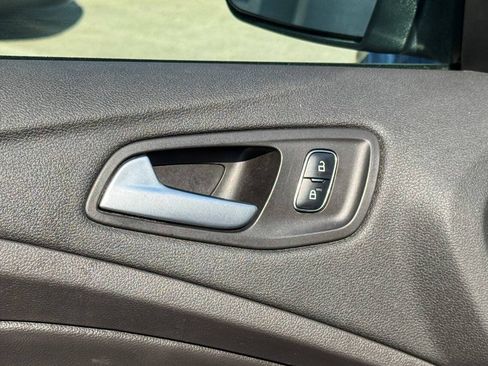 Used 2017 Ford Escape SE AWD/4WD image 21