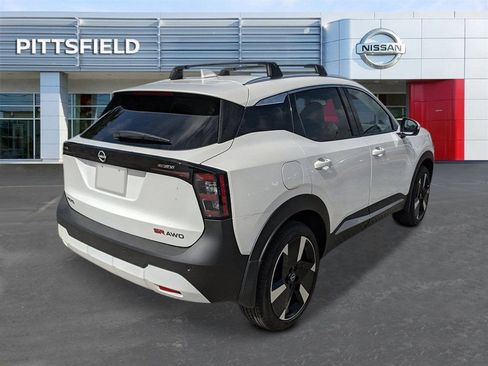 New 2026 Nissan Kicks SR w/ Cold Weather Package image 3