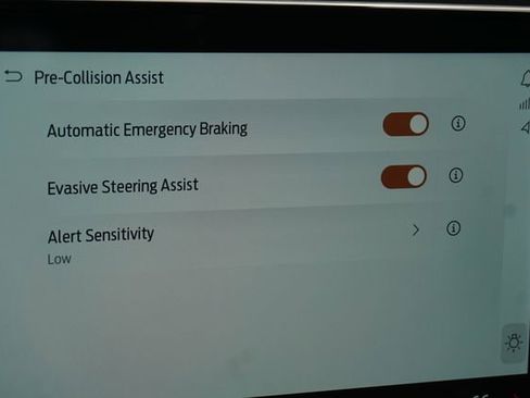 Used 2025 Ford Expedition Active image 23