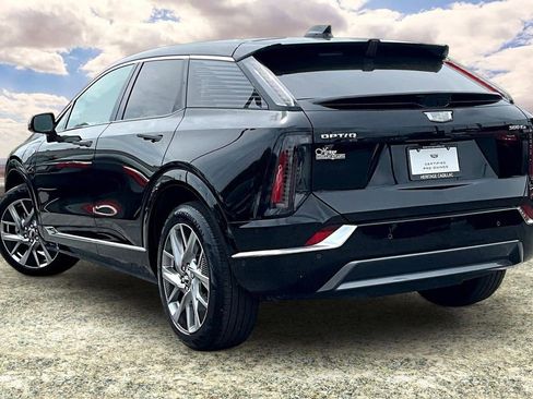 Used 2025 Cadillac Optiq Luxury 2 w/ LPO, Floor Liner Package AWD/4WD image 4