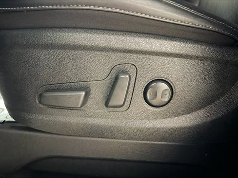Used 2025 Kia Telluride S FWD image 16