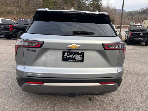 Used 2025 Chevrolet Equinox LT w/ Safety and Technology Package image 3