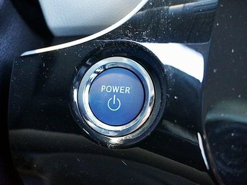 Used 2016 Toyota Prius Four FWD image 40