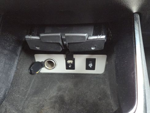 Used 2016 Toyota Avalon Limited image 6