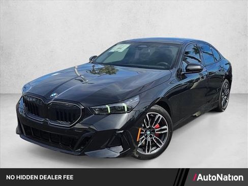 New 2026 BMW 530i xDrive AWD/4WD image 1