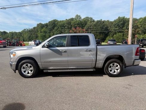 Used 2024 RAM 1500 Laramie AWD/4WD image 29