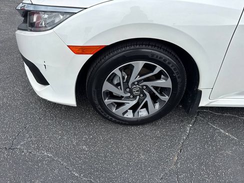 Used 2018 Honda Civic EX image 12