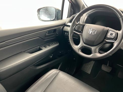 Used 2025 Honda Odyssey Sport-L image 12