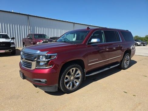 Used 2017 Chevrolet Suburban Premier AWD/4WD image 3
