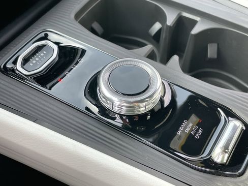 New 2026 Jeep Cherokee Limited AWD/4WD image 19
