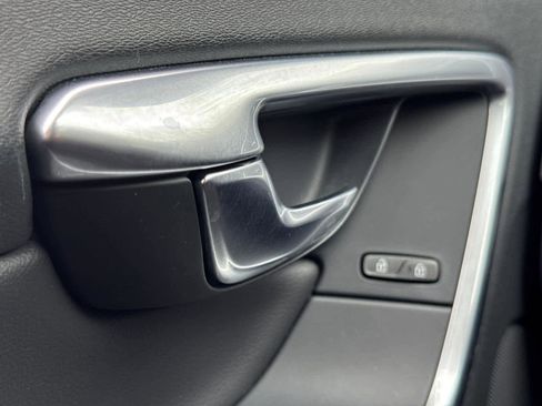 Used 2017 Volvo S60 T5 Inscription w/ Convenience Package image 26