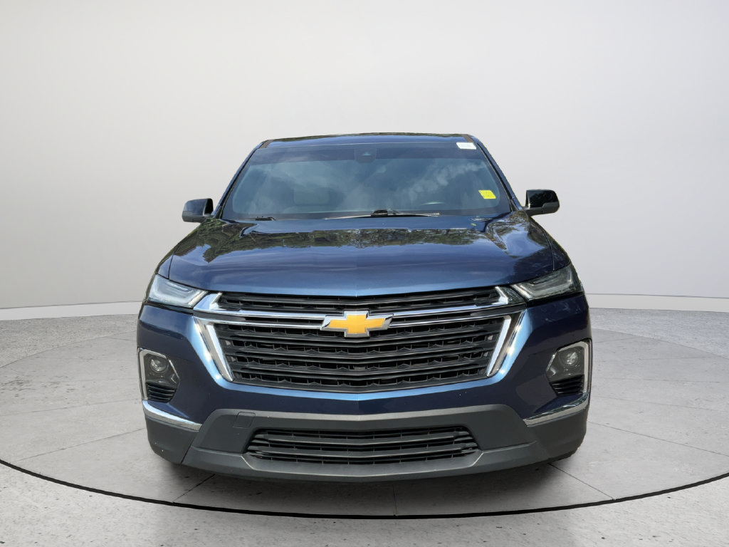 Used 2023 Chevrolet Traverse LS FWD image 3