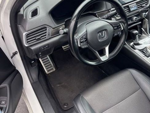 Used 2021 Honda Accord Sport image 10