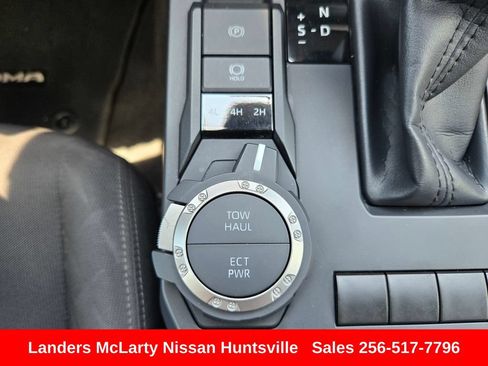 Used 2024 Toyota Tacoma SR5 AWD/4WD image 18