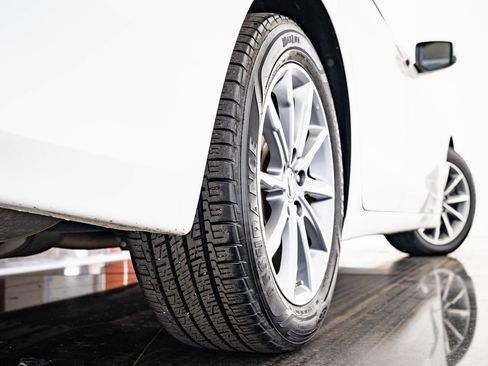 Certified 2018 Acura TLX w/ Technology Package image 39