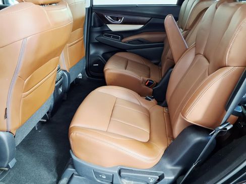 Used 2019 Subaru Ascent Touring w/ Popular Package #3 AWD/4WD image 10