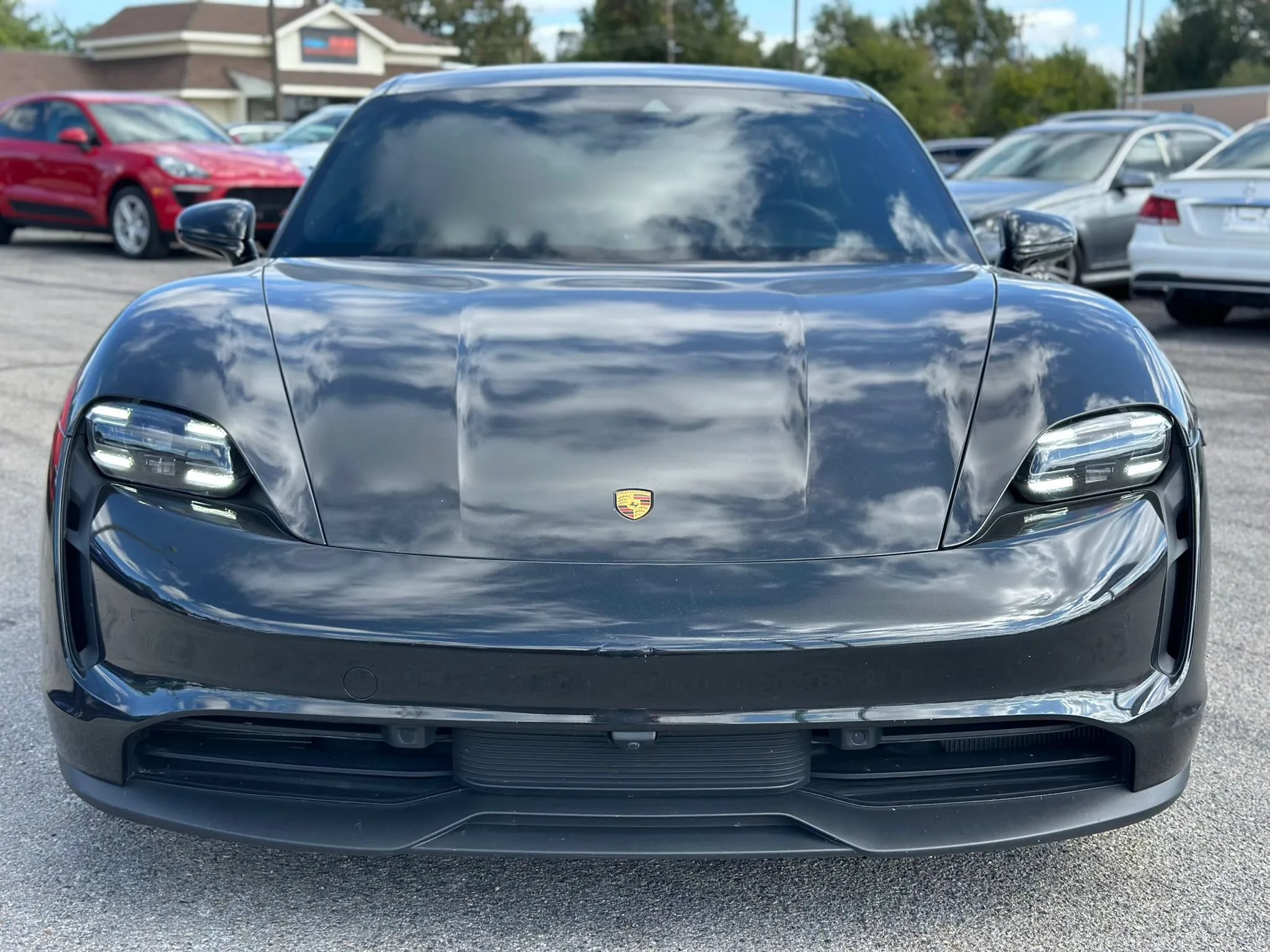 Used 2022 Porsche Taycan 4S AWD/4WD image 3
