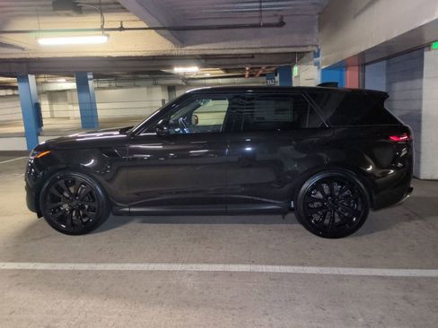 New 2026 Land Rover Range Rover Sport SE AWD/4WD image 2