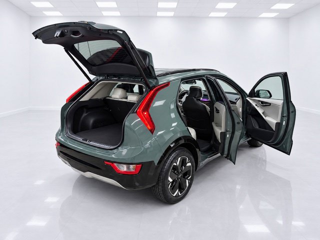 Used 2023 Kia Niro Wind w/ Wind Preserve Package FWD image 9