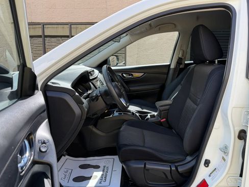 Used 2017 Nissan Rogue S AWD/4WD image 22