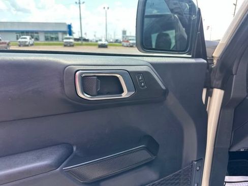 Used 2025 Ford Bronco Badlands AWD/4WD image 35