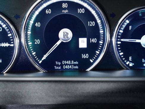 Used 2023 Rolls-Royce Cullinan w/ Cullinan Package image 52