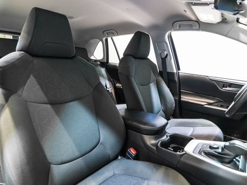 Certified 2025 Toyota RAV4 XLE AWD/4WD image 15