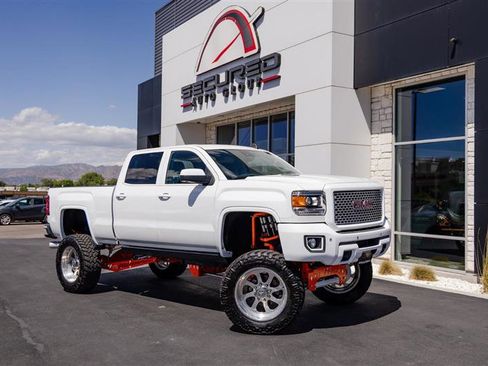 Used 2015 GMC Sierra 2500 SLT w/ Duramax Plus Package AWD/4WD image 1