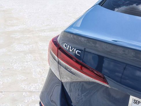 Certified 2025 Honda Civic Sport image 7