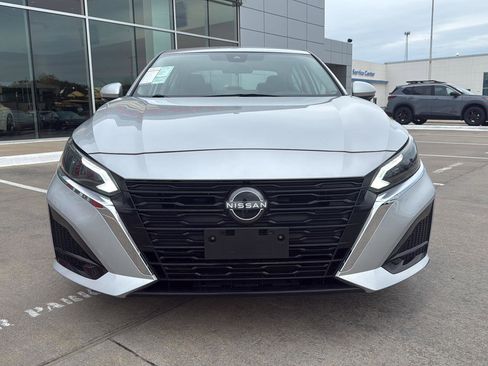 Used 2023 Nissan Altima 2.5 SL FWD image 3