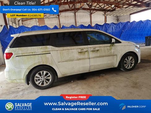 Used 2016 Kia Sedona LX w/ LX Convenience Package FWD image 4