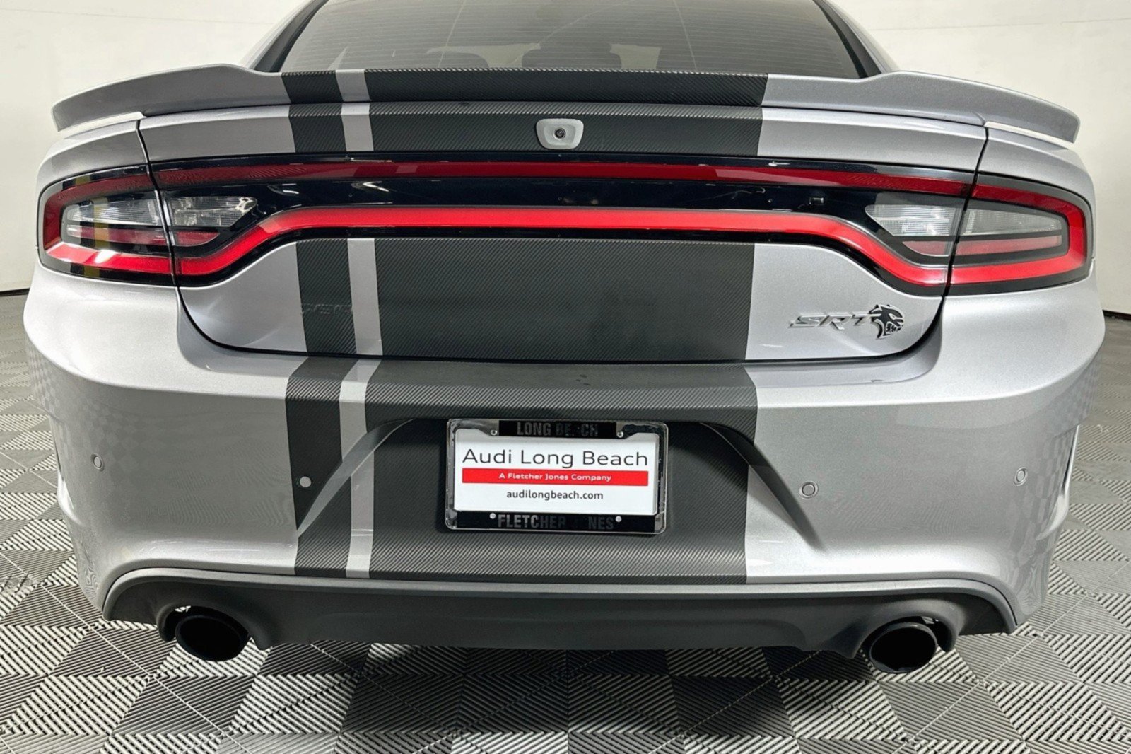 Used 2018 Dodge Charger SRT Hellcat w/ Harman/Kardon Audio Group RWD image 3