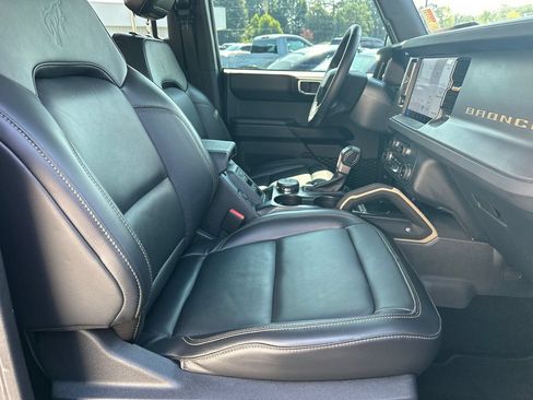 Used 2025 Ford Bronco Badlands AWD/4WD image 14