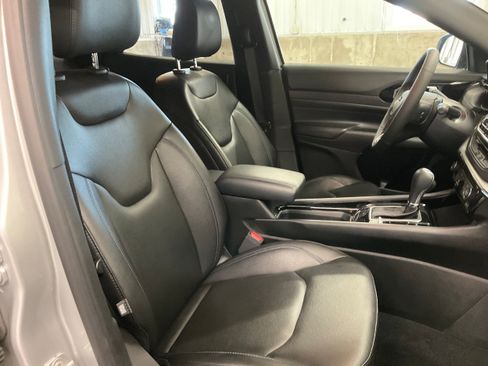 Used 2025 Jeep Compass Limited w/ High Altitude Package AWD/4WD image 27