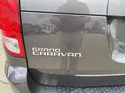 Used 2019 Dodge Grand Caravan SE FWD image 5