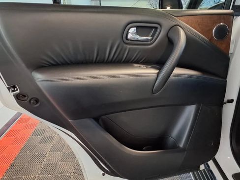 Used 2023 Nissan Armada SL w/ Captain's Chairs Package AWD/4WD image 15