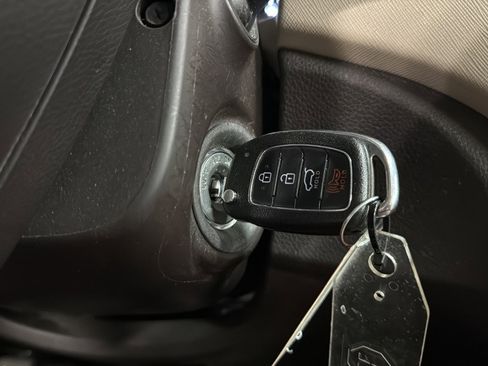 Used 2018 Hyundai Santa Fe Sport FWD image 24