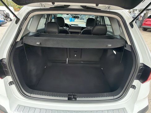 Certified 2022 Volkswagen Taos S FWD image 25