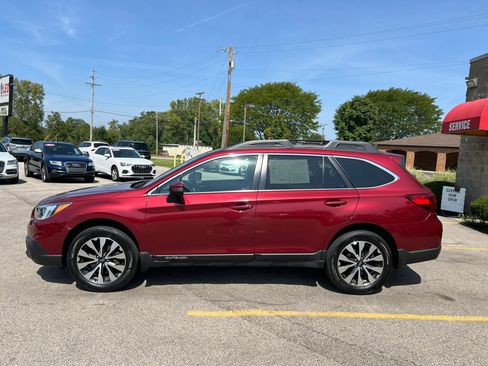 Used 2017 Subaru Outback 2.5i Limited AWD/4WD image 4