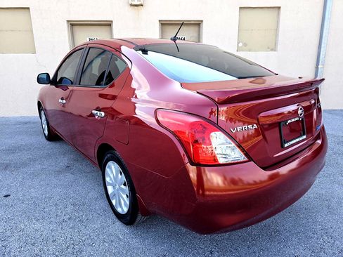 Used 2013 Nissan Versa SV image 15