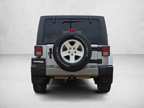 Used 2014 Jeep Wrangler Freedom Edition image 7