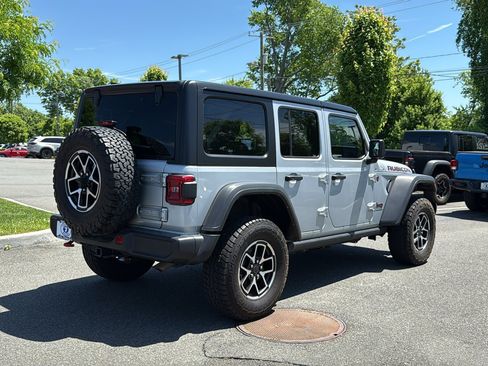 Used 2024 Jeep Wrangler Unlimited Rubicon AWD/4WD image 6