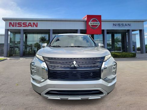 Used 2024 Mitsubishi Outlander SE AWD/4WD image 10