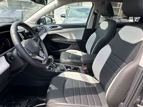 New 2025 Volkswagen Taos SEL AWD/4WD image 16