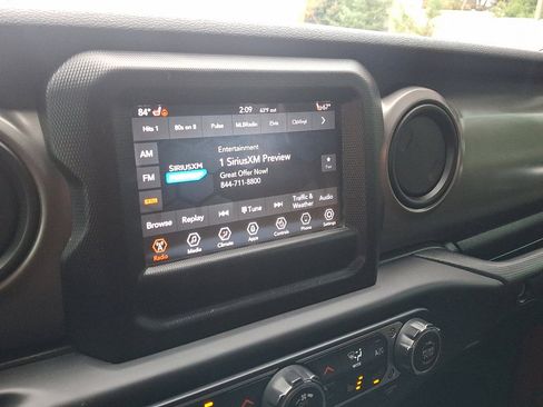 Certified 2020 Jeep Gladiator Sport w/ Quick Order Package 24S image 28