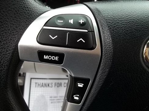 Used 2012 Toyota Highlander SE image 20