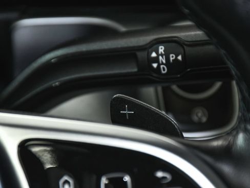 Used 2022 Mercedes-Benz GLB 250 4MATIC image 35